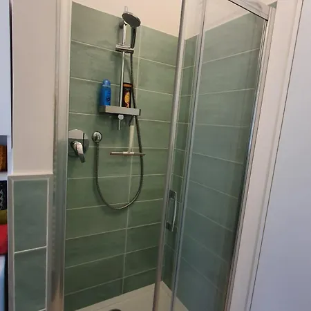 Centro A 10 Min - Quartiere Tranquillo - Ristrutturato - Chocomint Apartmán