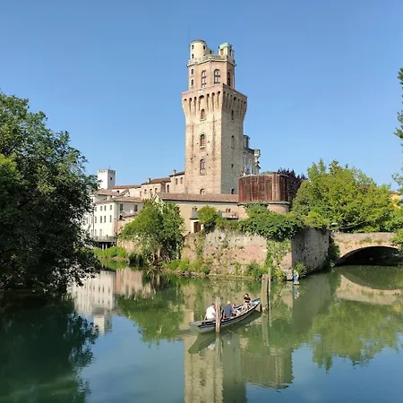Centro A 10 Min - Quartiere Tranquillo - Ristrutturato - Chocomint Апартаменты