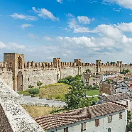 Centro A 10 Min - Quartiere Tranquillo - Ristrutturato - Chocomint *