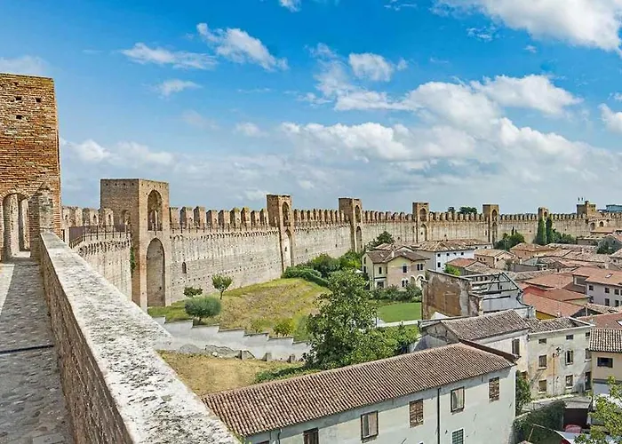 Centro A 10 Min - Quartiere Tranquillo - Ristrutturato - Chocomint *